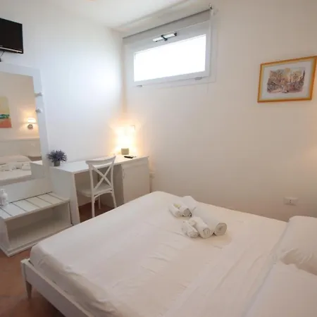 Solaris Guest house Torre Lapillo